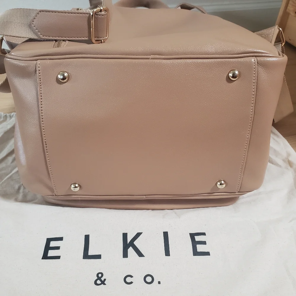 Vegan leather Backpack - Tan w/ gold hardware - Picture 8 of 11